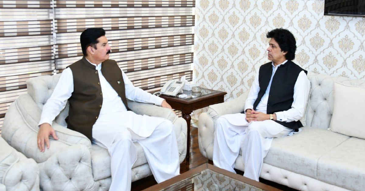 PRCS KP Chairman Meets Governor Faisal Karim Kundi to Strengthen Humanitarian Collaboration
